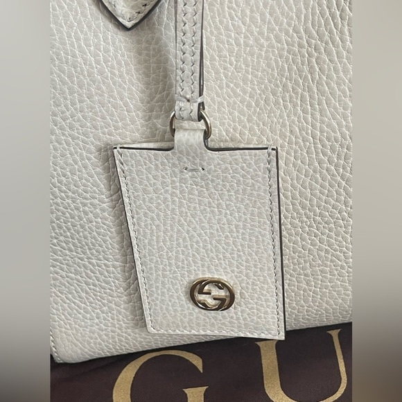 COAπβοΈGUCCI MED. SWING TOTEβοΈπW/GUCCI DustbagβοΈπSTUNNING bagβοΈCOA - Picture 14 of 16